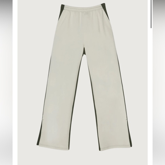 Cozy Two-Tone Pant - Picture 5 of 5